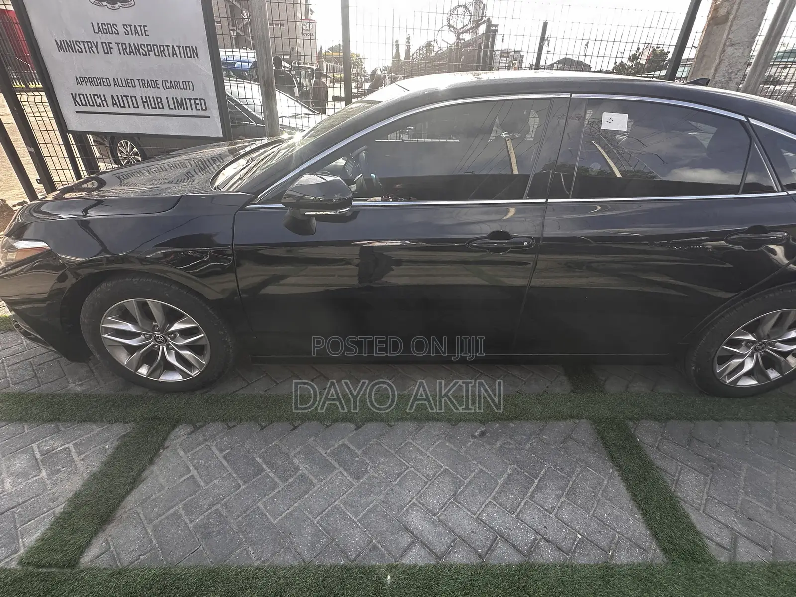 Toyota Avalon 2021 Black