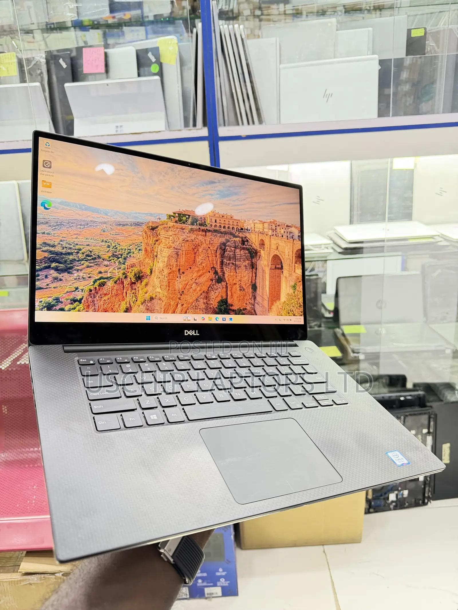 Laptop Dell Precision 15 5540 16GB Intel Core i9 SSD 256GB