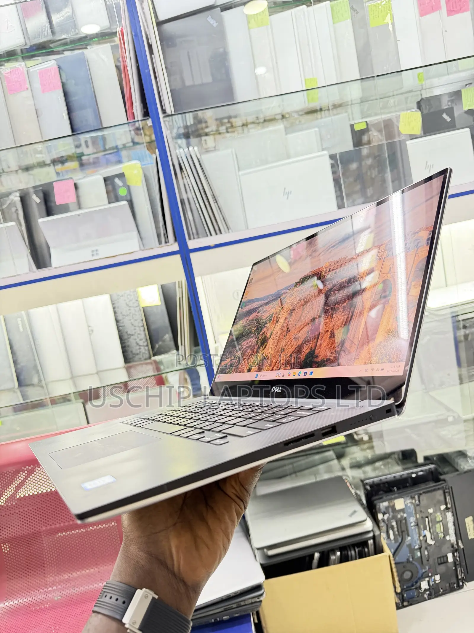 Laptop Dell Precision 15 5540 16GB Intel Core i9 SSD 256GB