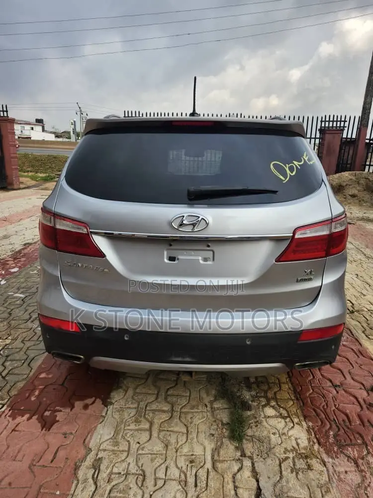 Hyundai Elantra 2016 Silver