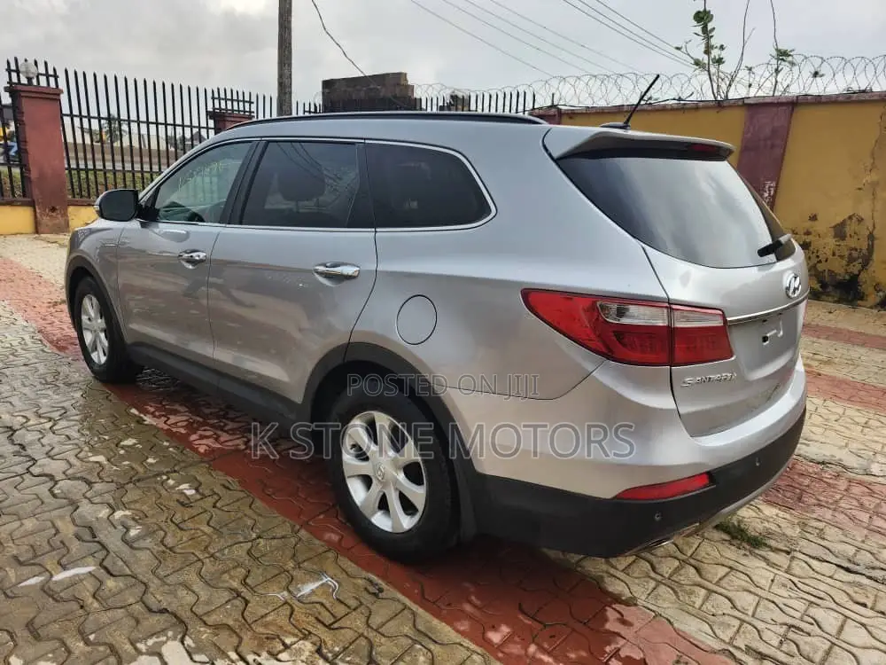 Hyundai Elantra 2016 Silver