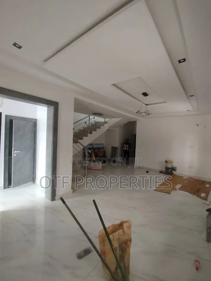 5bdrm Duplex in Katampe Extension for rent