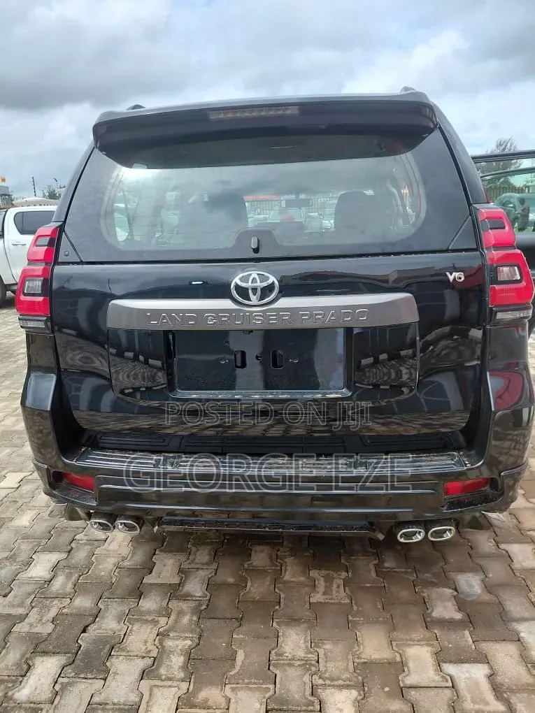 Toyota Land Cruiser Prado 2018 Black