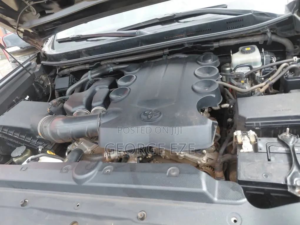 Toyota Land Cruiser Prado 2018 Black