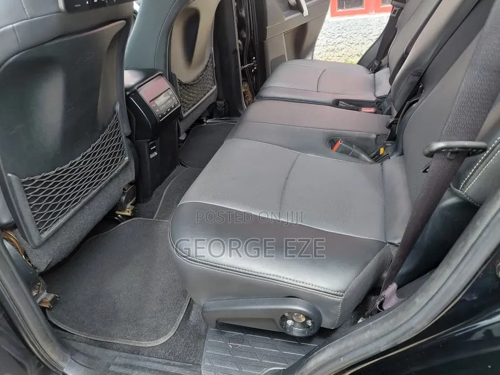 Toyota Land Cruiser Prado 2018 Black