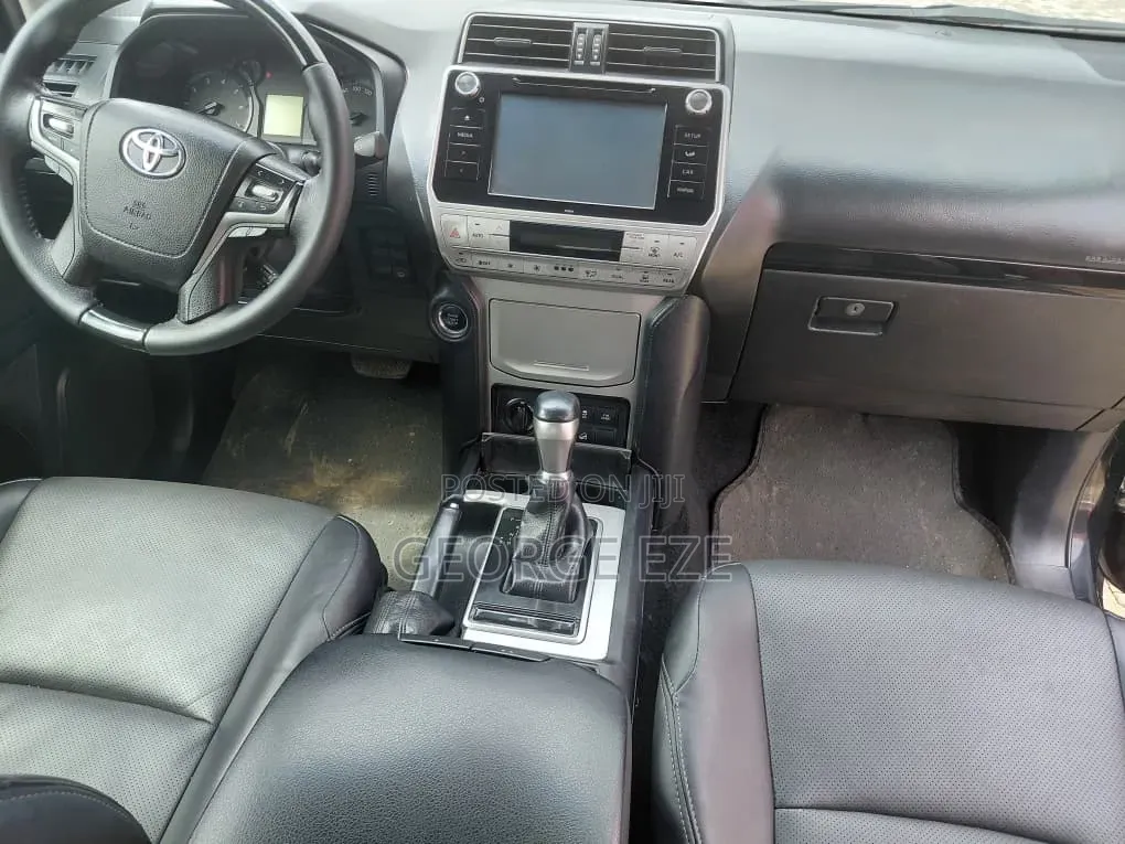 Toyota Land Cruiser Prado 2018 Black