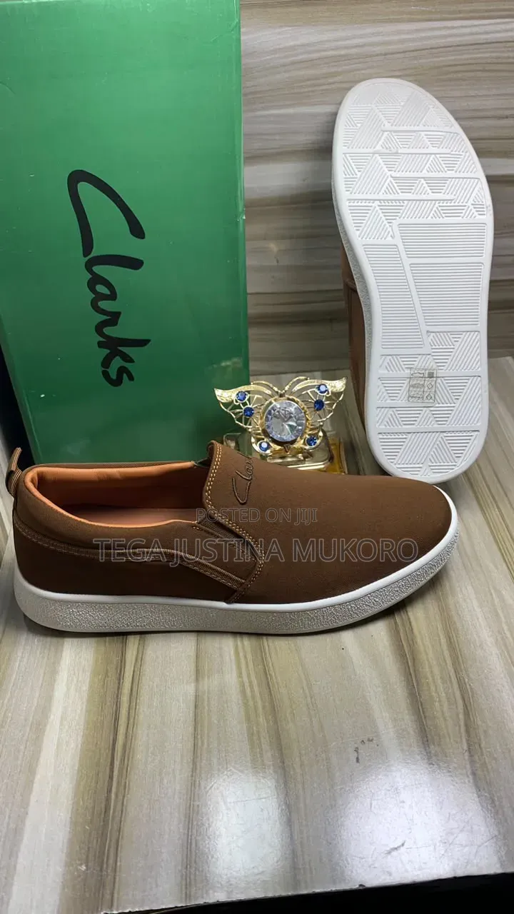 High Quality Easy to Wear Men's Clarks Shoes