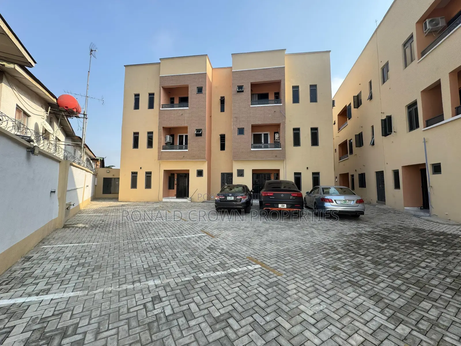 Furnished 3bdrm Apartment in Ogba GRA for sale