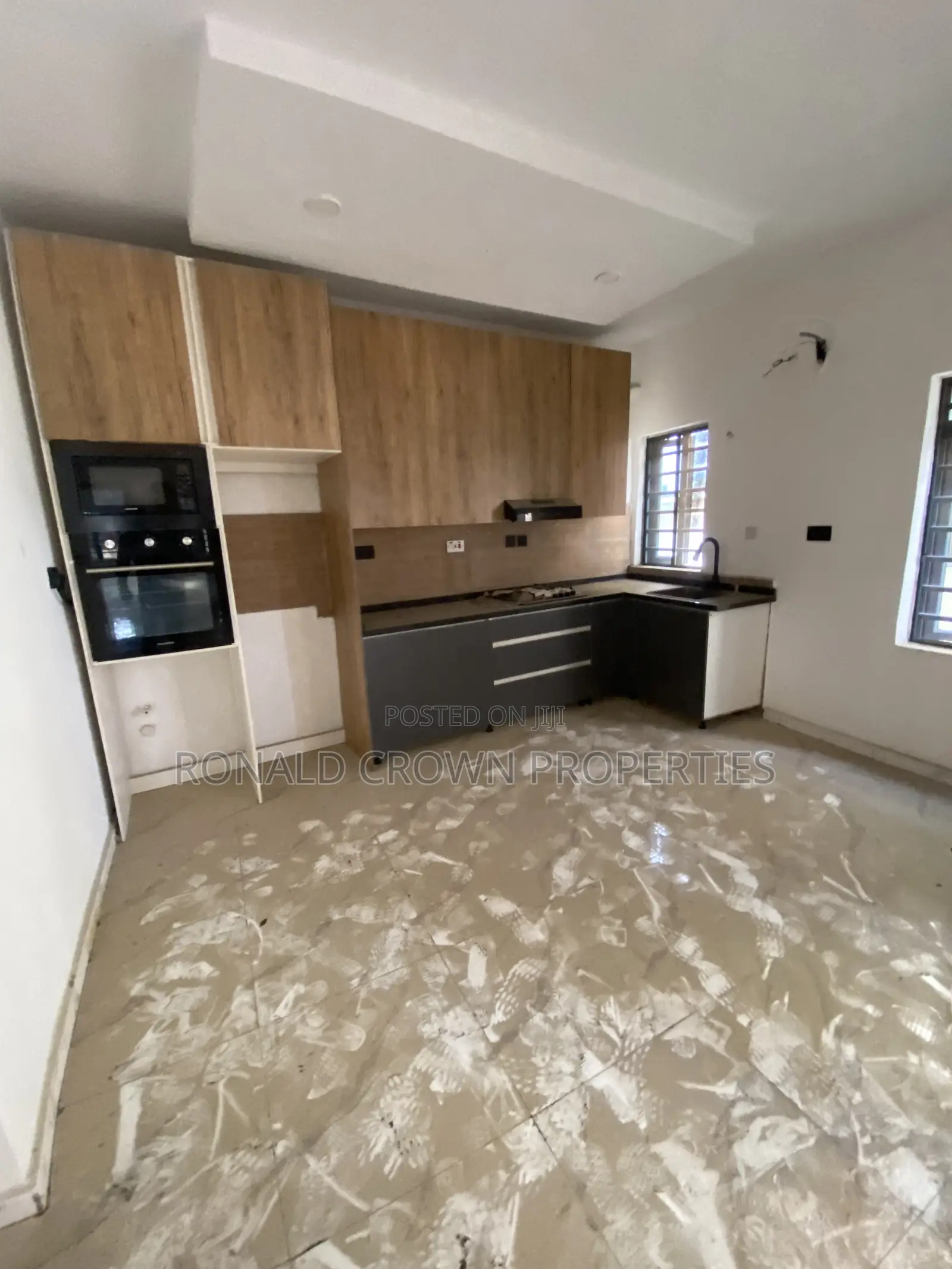 Furnished 3bdrm Apartment in Ogba GRA for sale