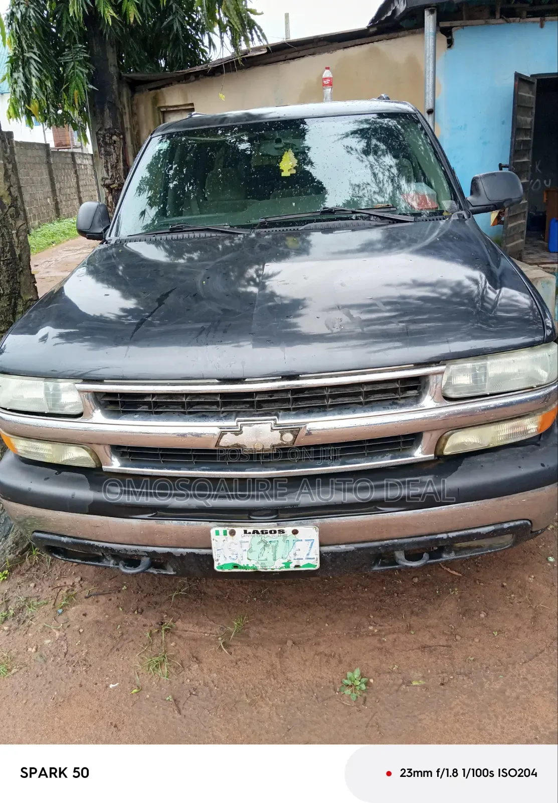 Chevrolet Suburban 2004 Gray