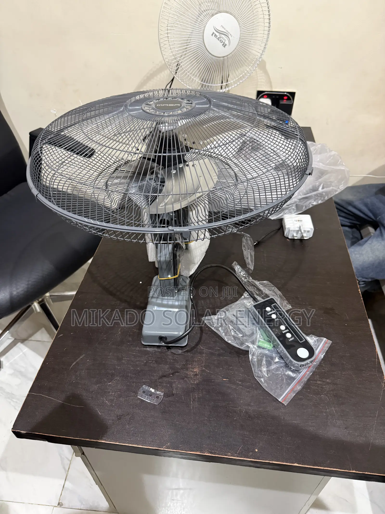 Qasa 18” AC/DC Rechargeable Wall Fan – Powerful Energy Saving