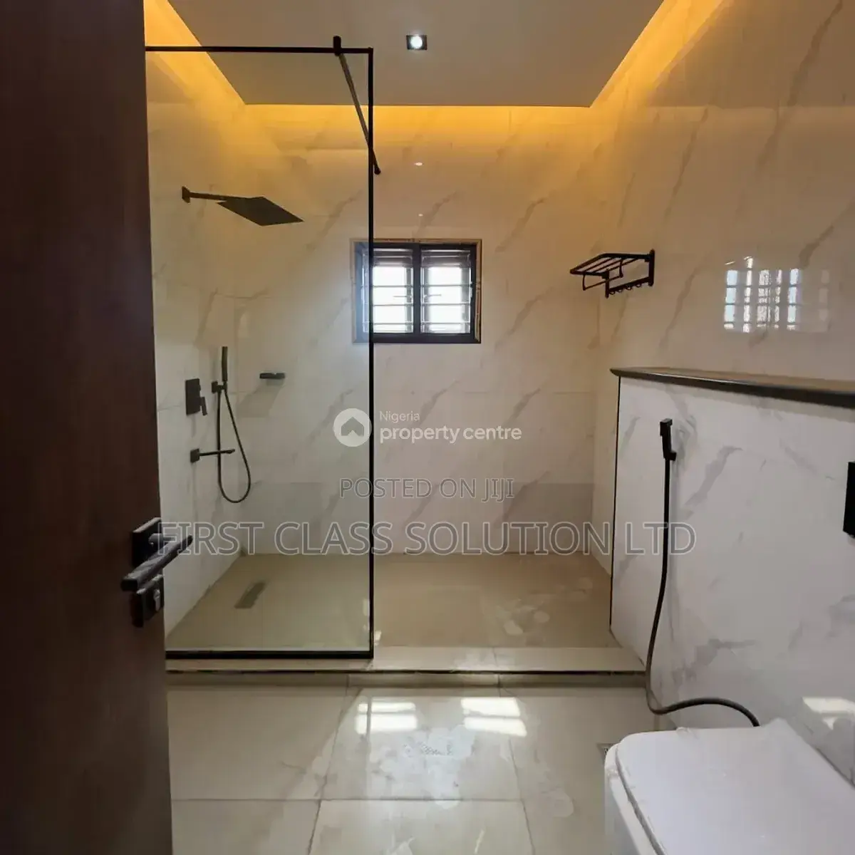 Furnished 4bdrm Duplex in Kaura for sale