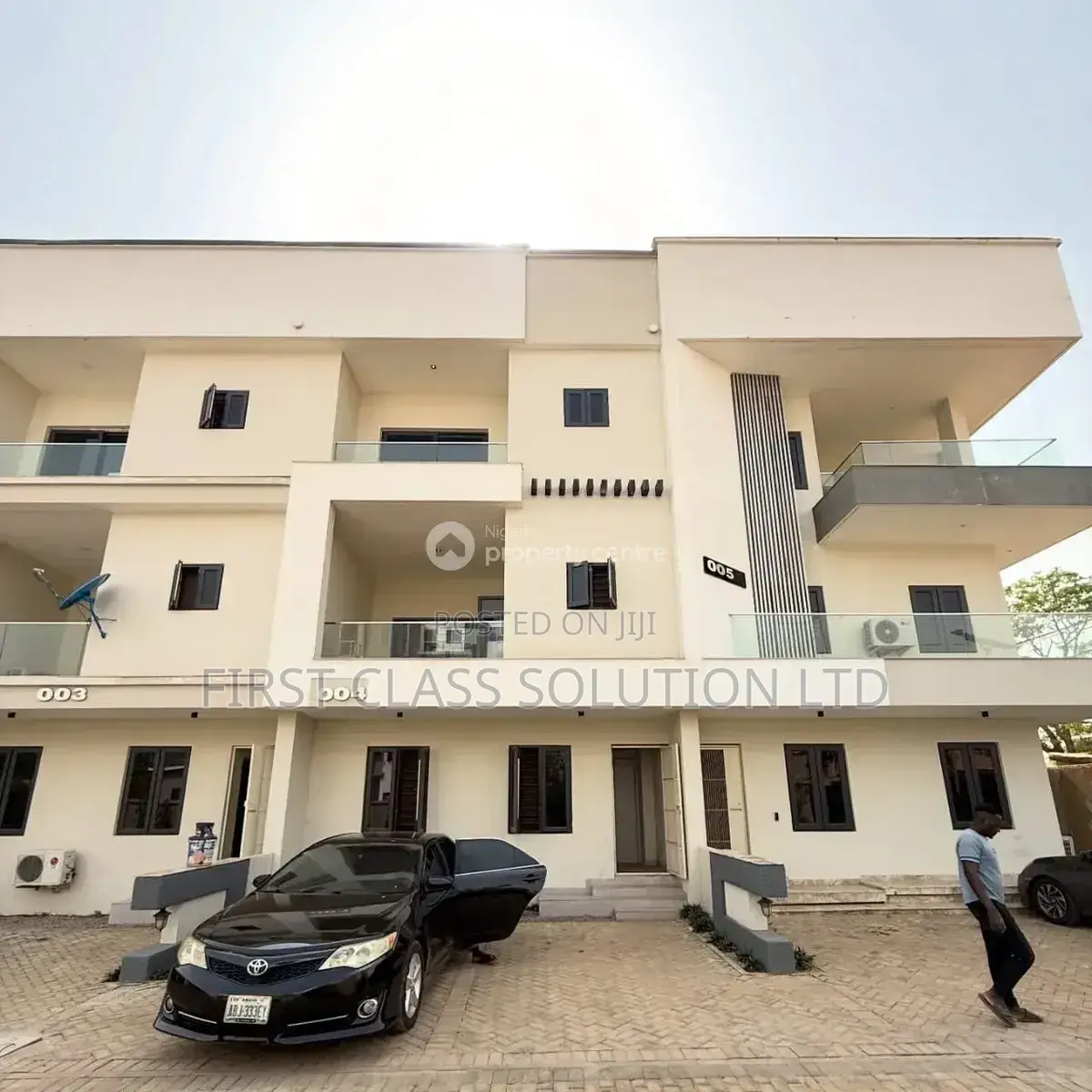 Furnished 4bdrm Duplex in Kaura for sale