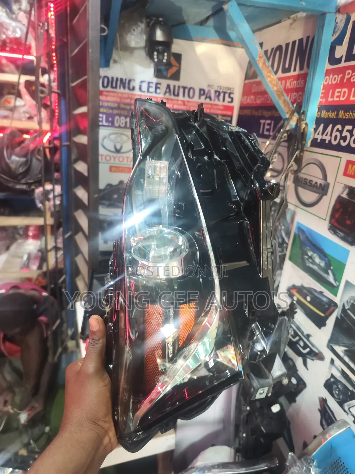 Headlight Is250 2018 Set