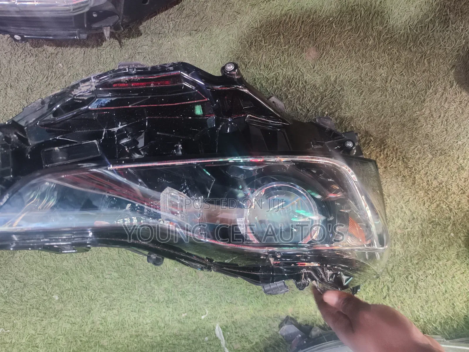 Headlight Is250 2018 Set