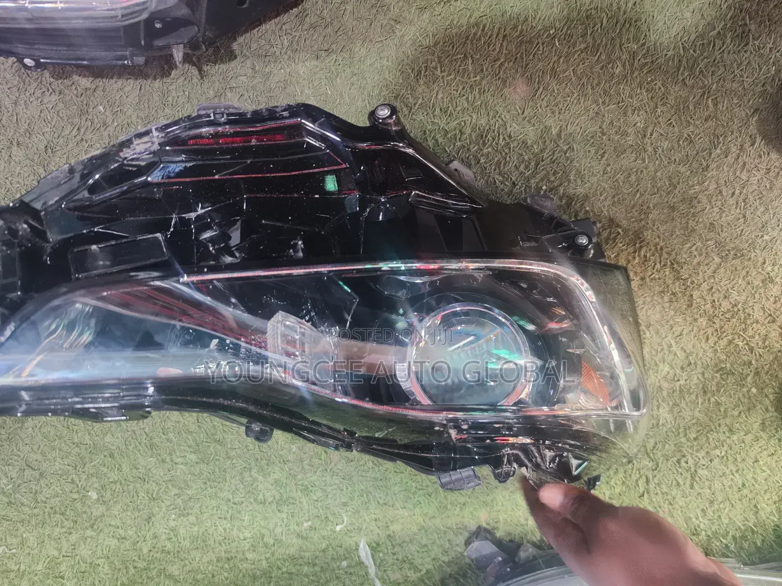 Headlight Is250 2018 Set