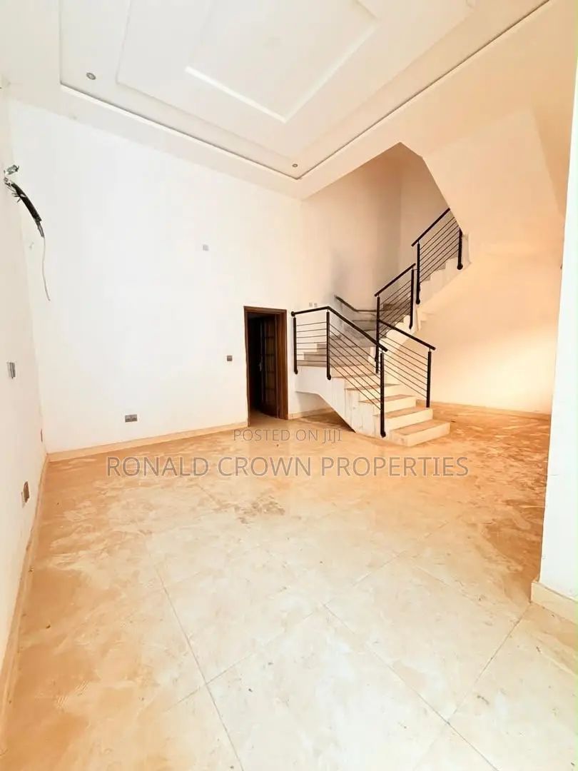 4bdrm Apartment in Allen Avenue for sale