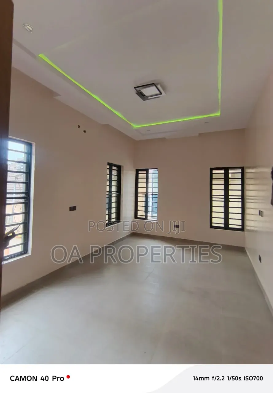 2bdrm Duplex in Okebadan Estate for rent