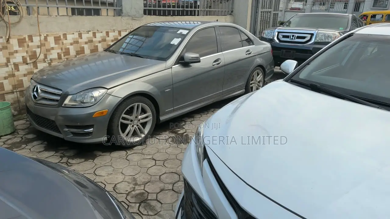 Mercedes-Benz C250 2012 Gray