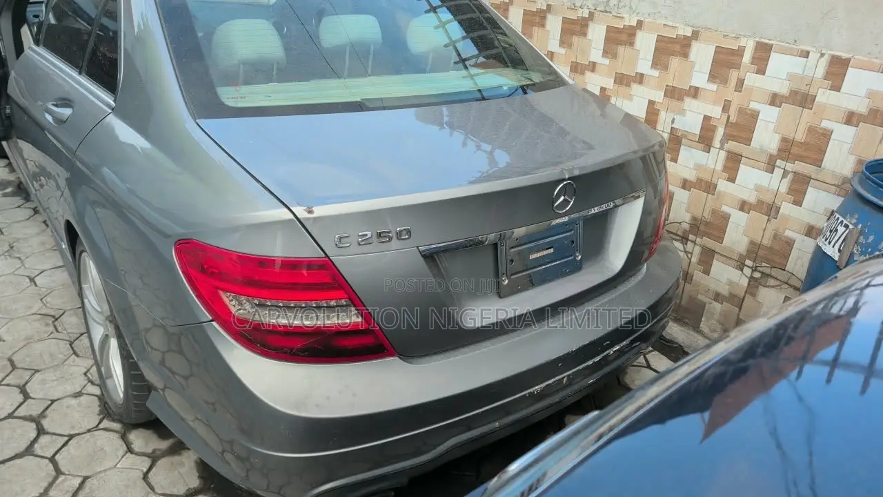 Mercedes-Benz C250 2012 Gray