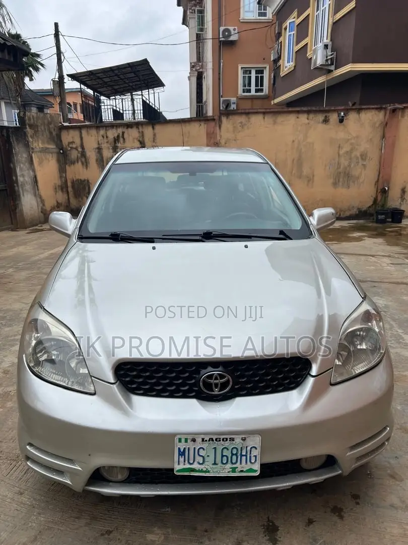 Toyota Matrix 2004 Silver