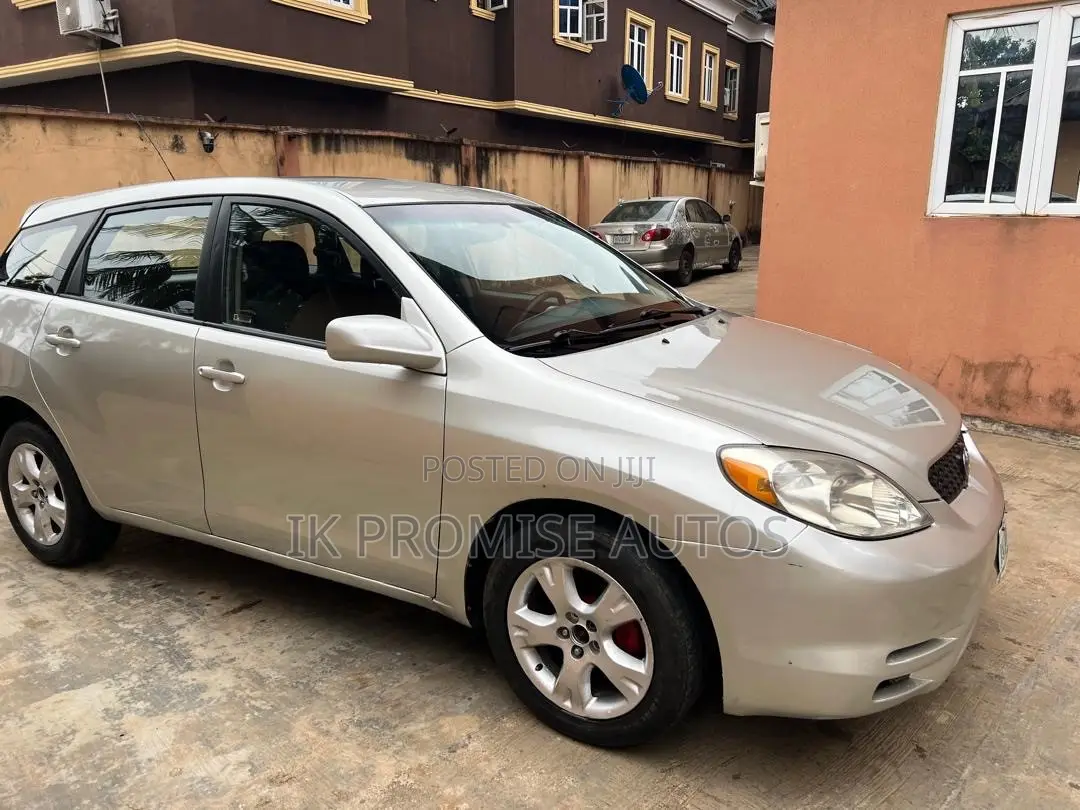 Toyota Matrix 2004 Silver