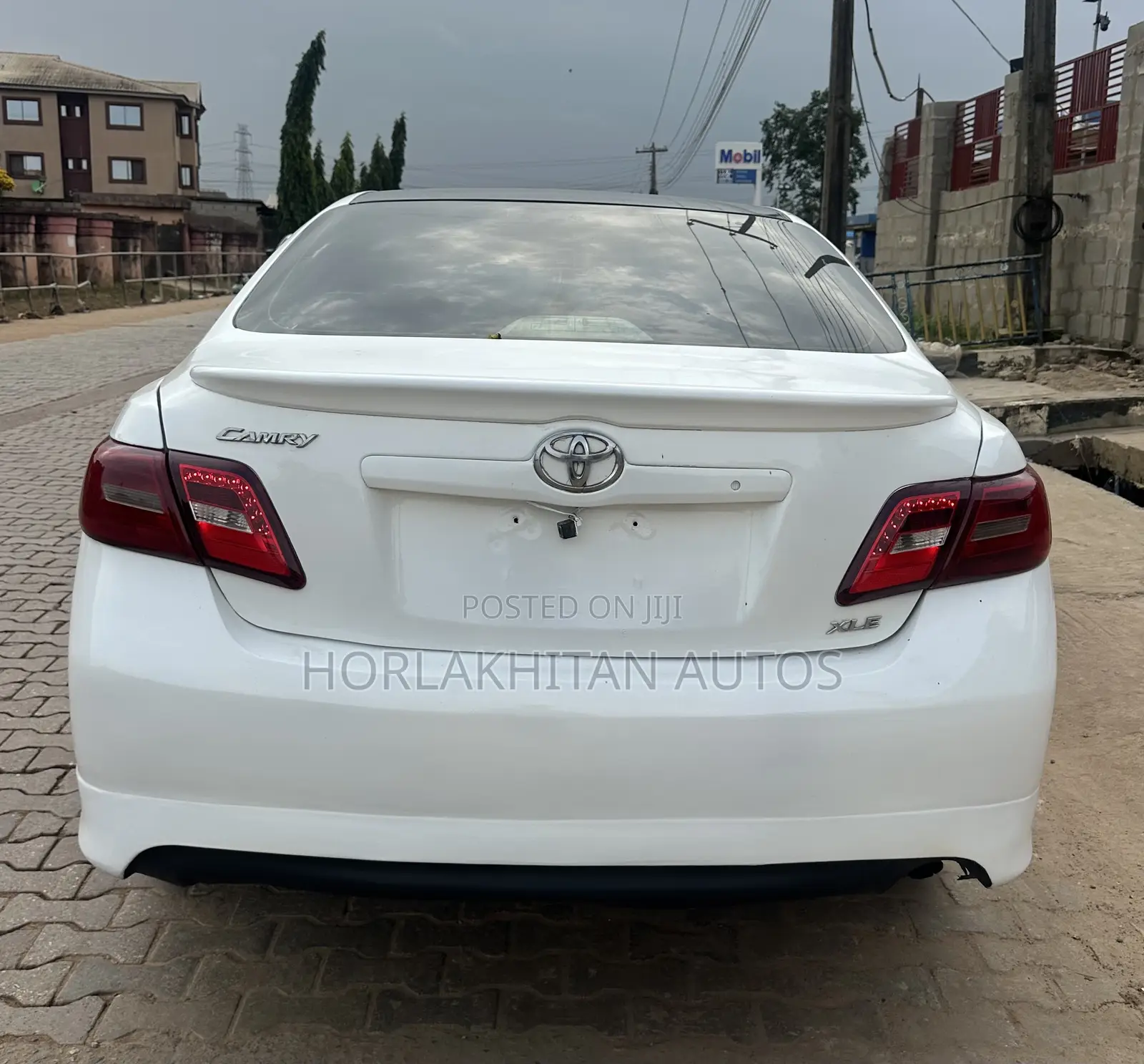 Toyota Camry XLE 4dr Sedan (2.4 4cyl 5A) 2008 White