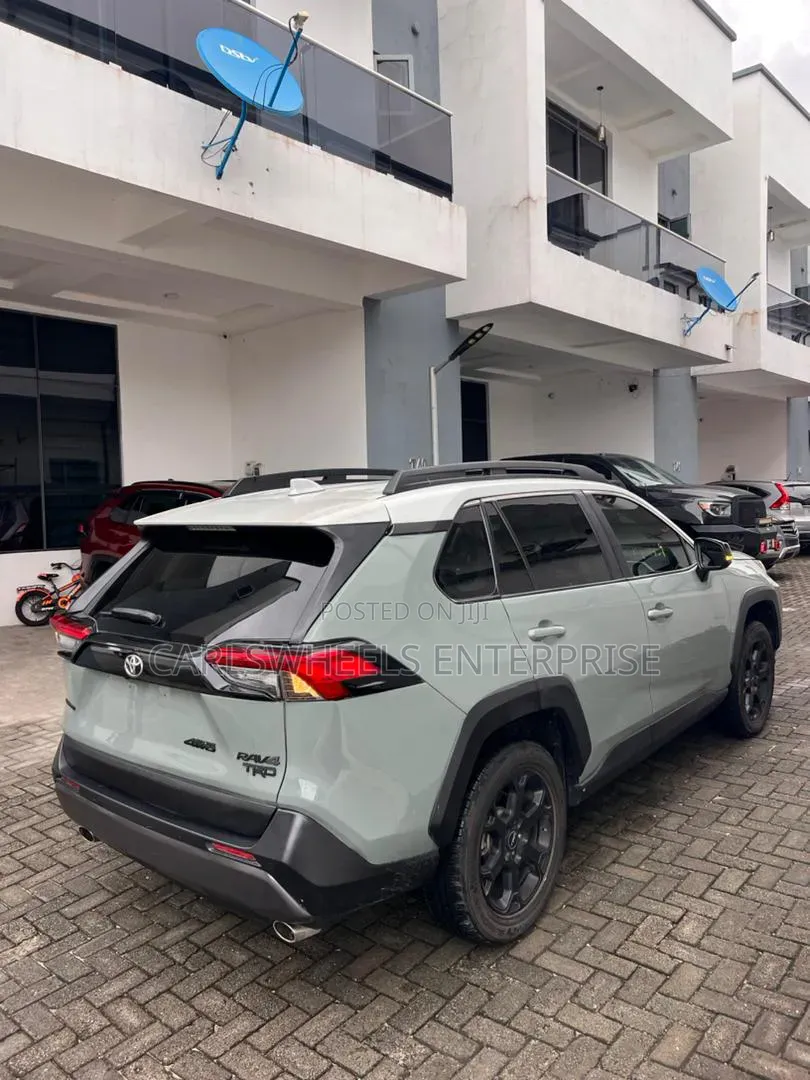 Toyota RAV4 TRD Off Road AWD 2020 Green
