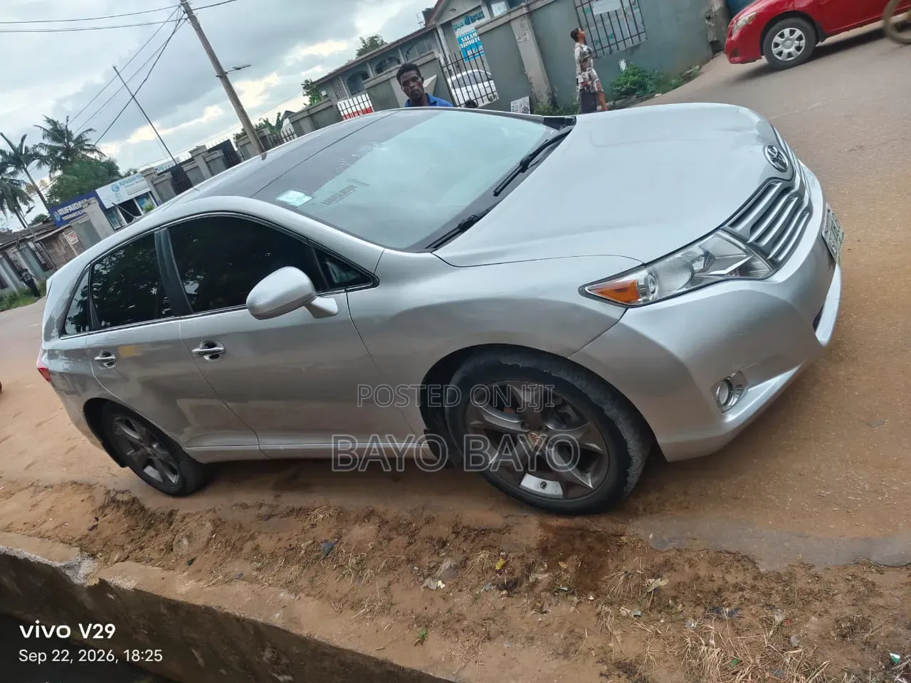 Toyota Venza V6 2012 Silver