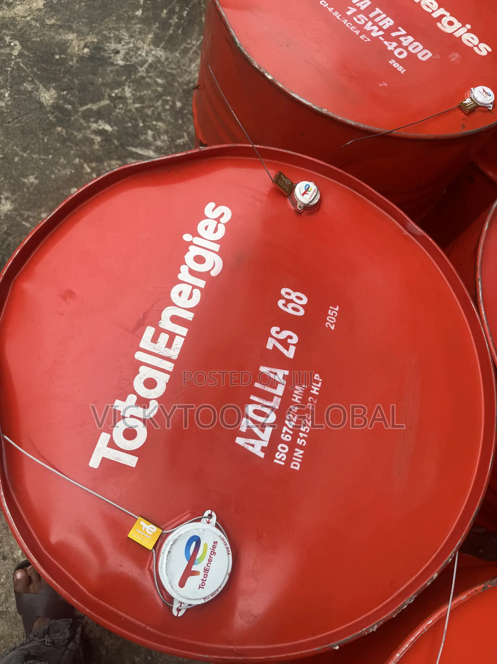 208Liter Drum of Totalenergies Azolla Zs 68 Hydraulic Oil