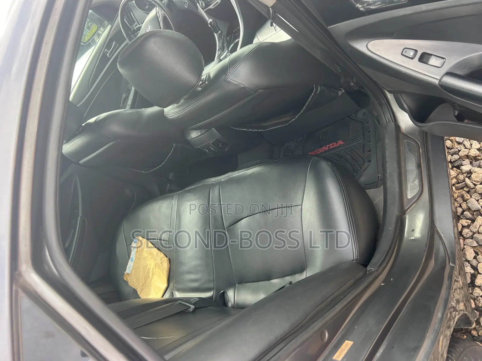 Hyundai Sonata Limited 2.0T Sedan (2.0L 4cyl 6A) 2011 Beige