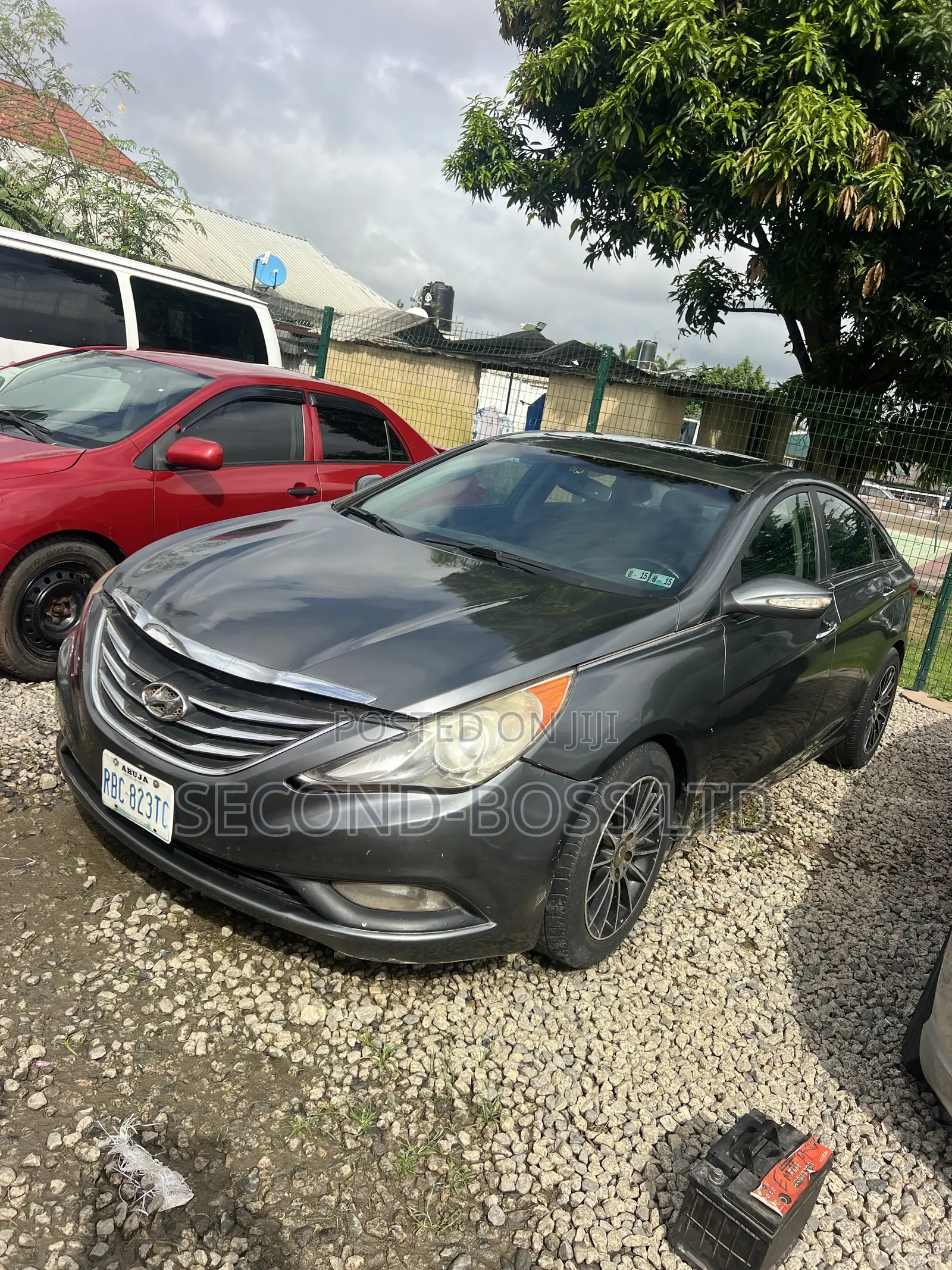 Hyundai Sonata Limited 2.0T Sedan (2.0L 4cyl 6A) 2011 Beige