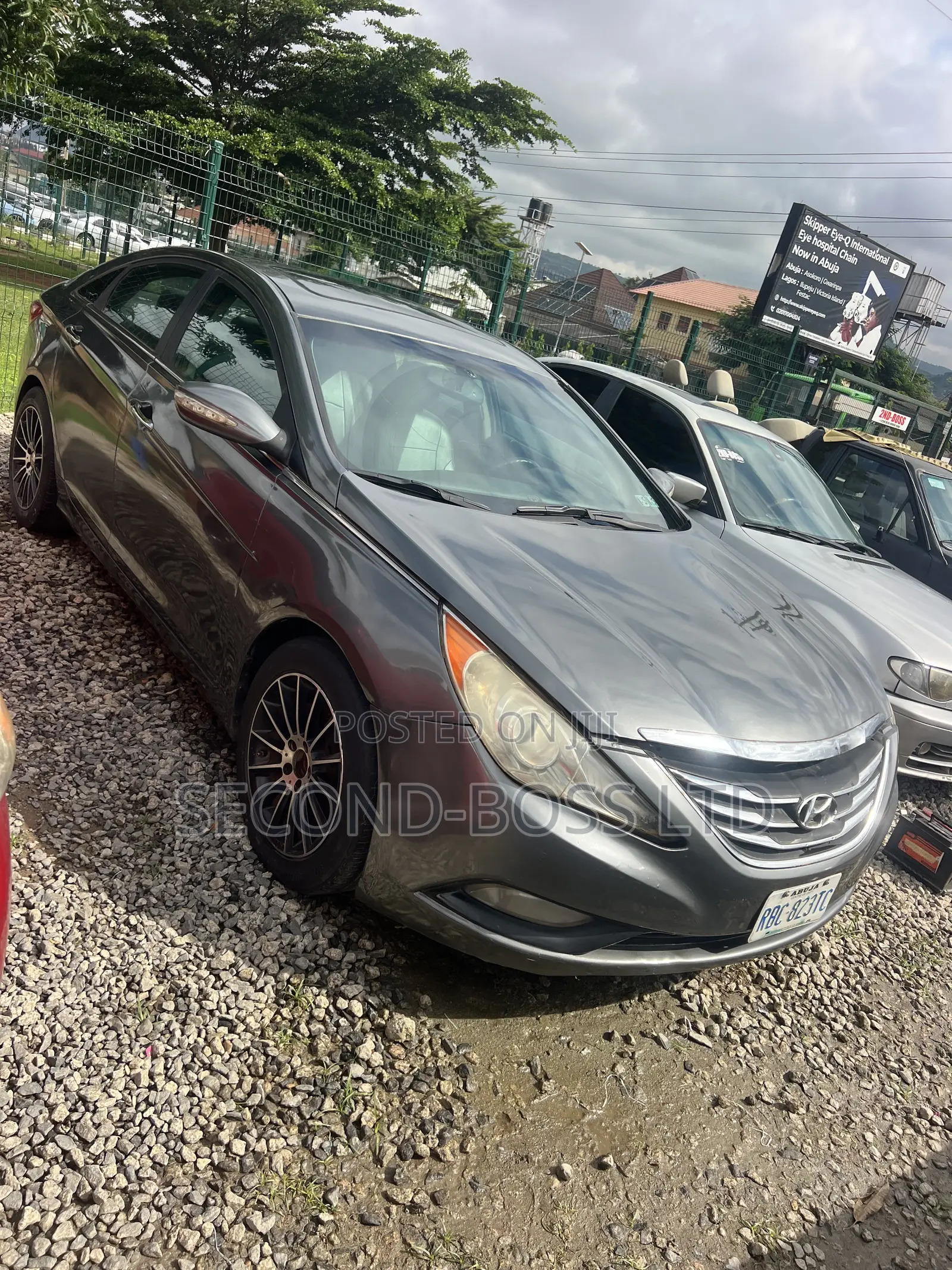 Hyundai Sonata Limited 2.0T Sedan (2.0L 4cyl 6A) 2011 Beige