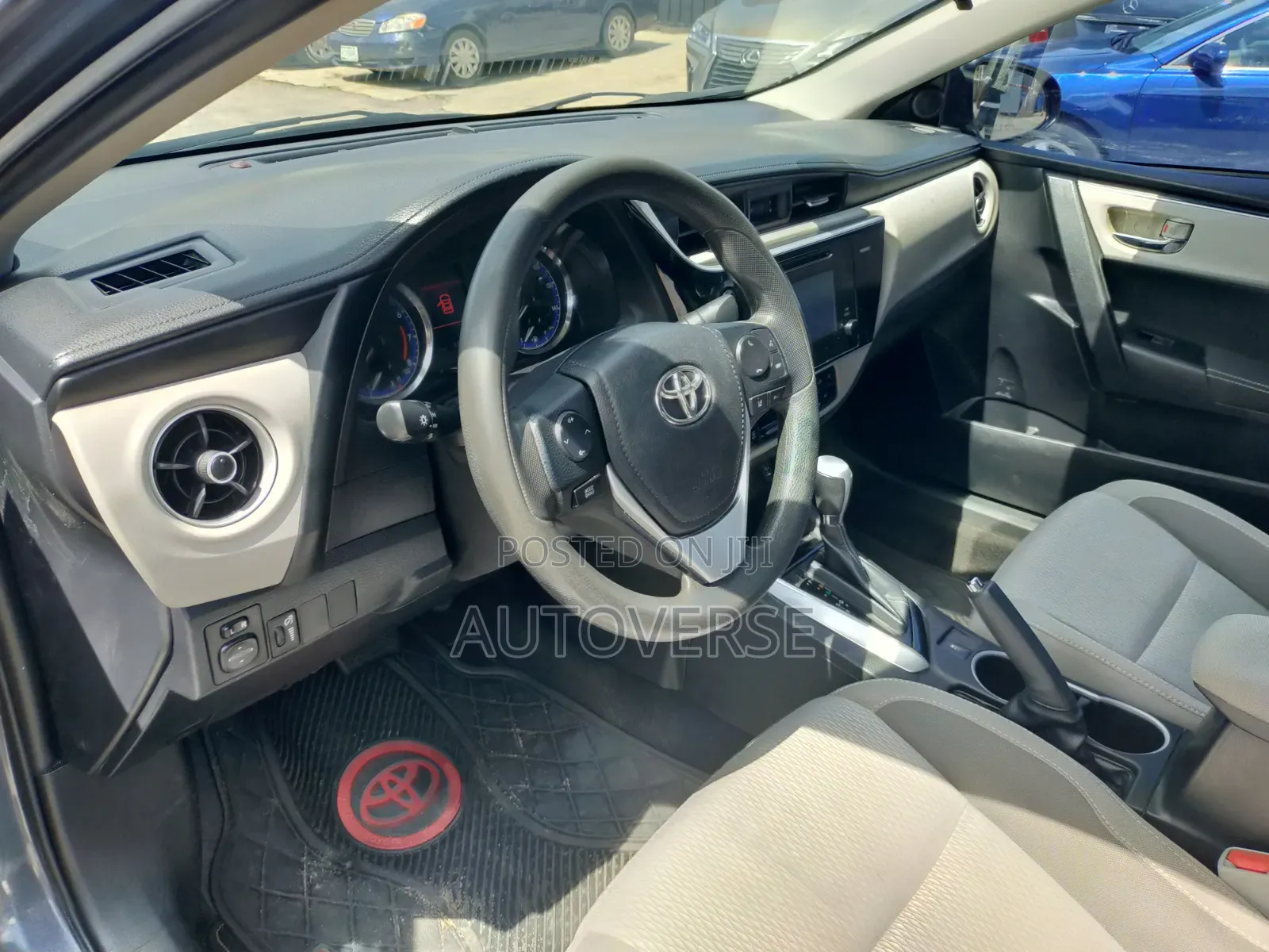 Toyota Corolla LE 4dr Sedan (1.8L 4cyl CVT) 2017 Gray