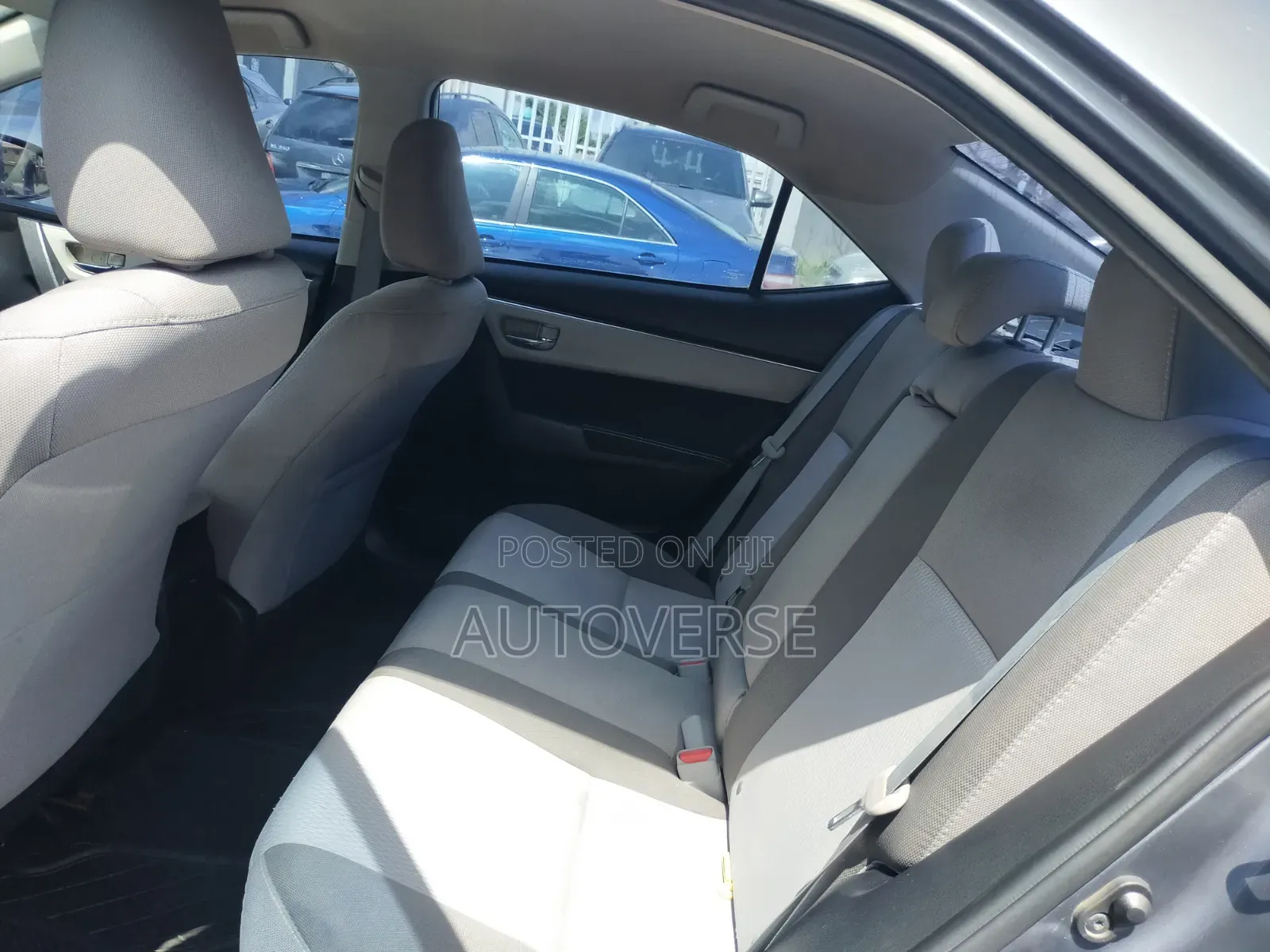 Toyota Corolla LE 4dr Sedan (1.8L 4cyl CVT) 2017 Gray