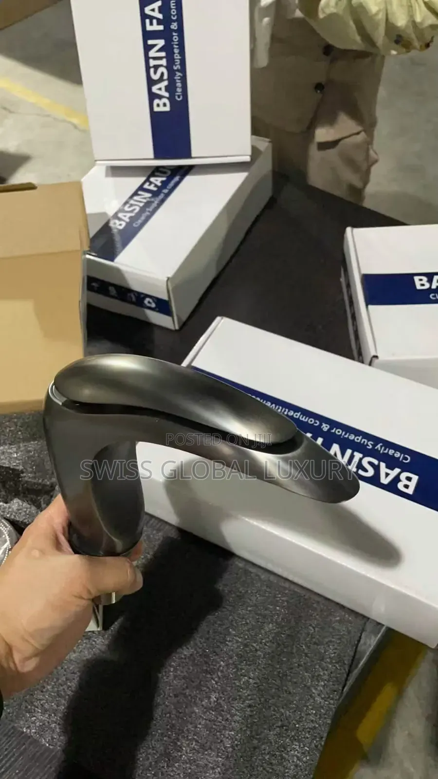 Bathroom Basin Faucet, Cold and Hot Solid Brass Water Mixer Tap