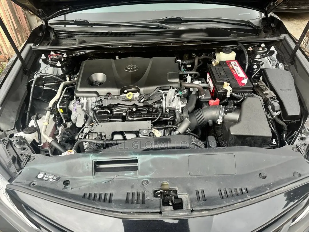 Toyota Camry SE FWD (2.5L 4cyl 8AM) 2018 Black