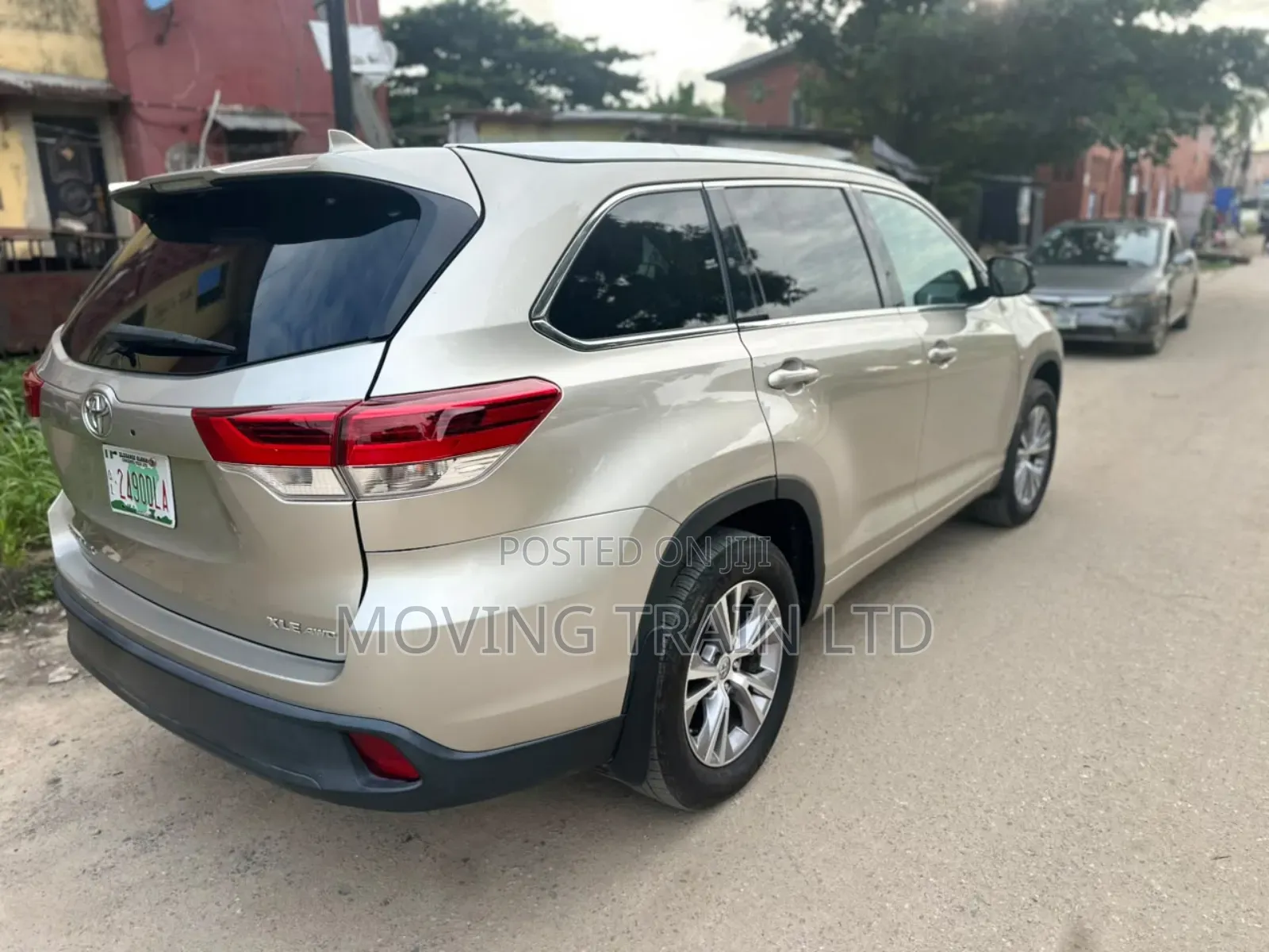 Toyota Highlander 2015 Gold