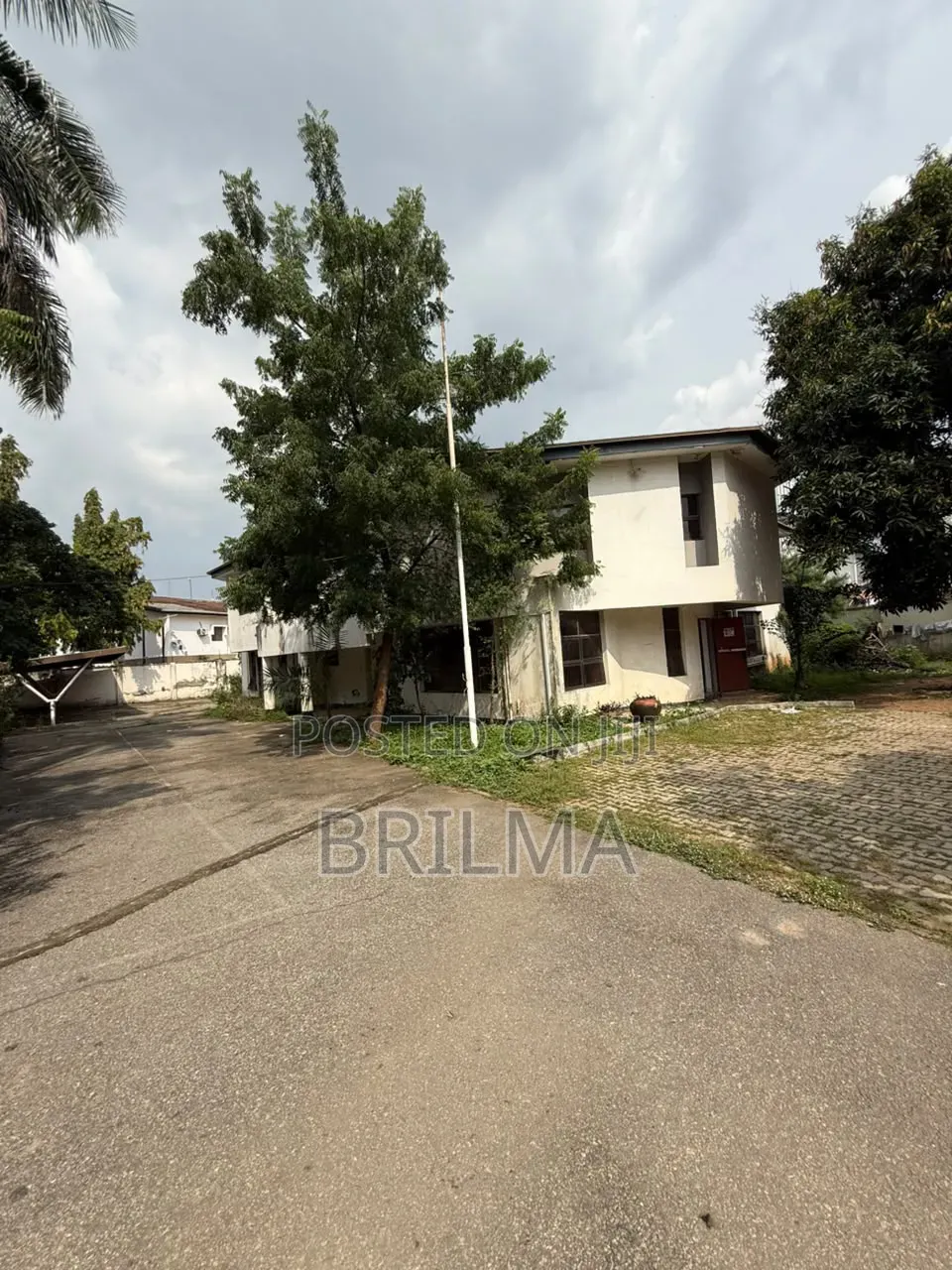 12bdrm Duplex in Maitama for rent
