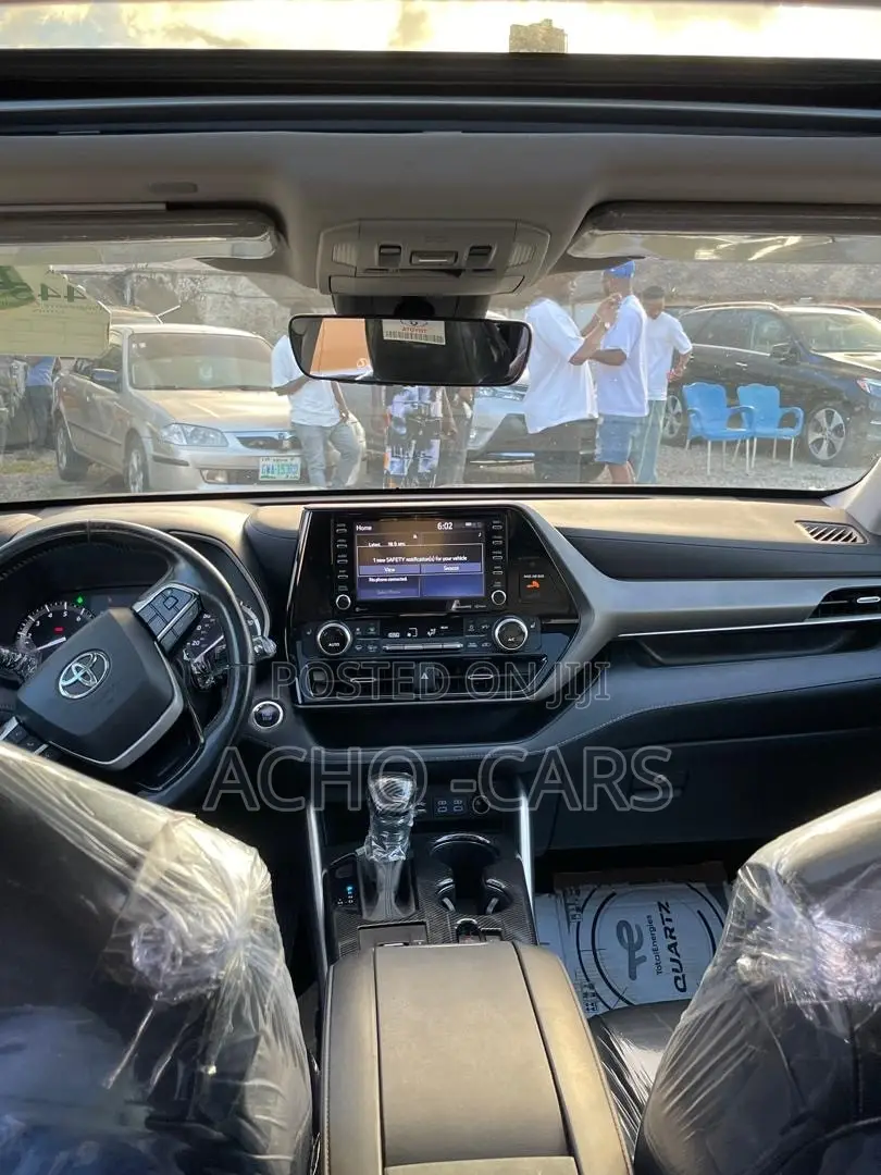 Toyota Highlander 2021 Brown