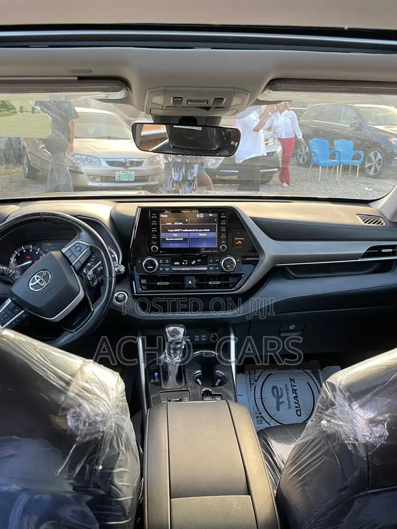 Toyota Highlander 2021 Brown