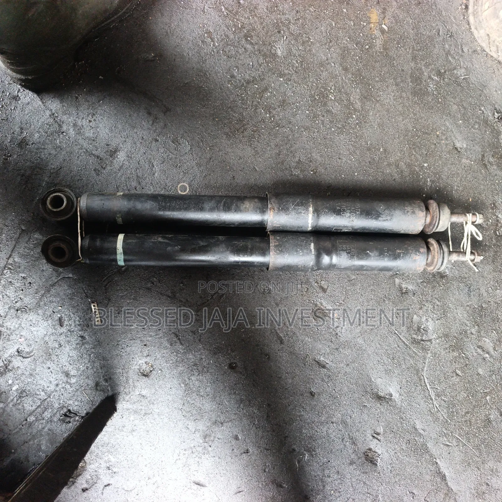 Back Shock Toyota Sequoia 1999/2006 Model