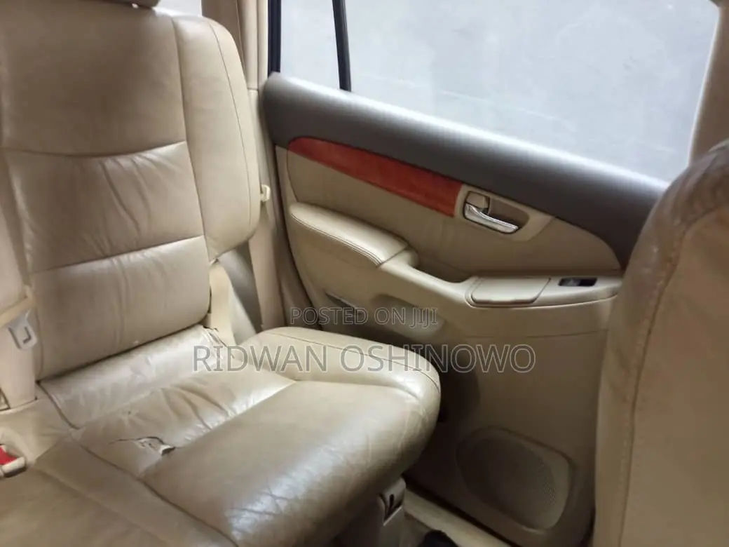 Lexus GX 470 Sport Utility 2006 White