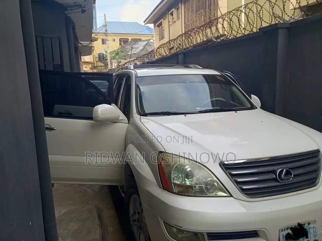 Lexus GX 470 Sport Utility 2006 White
