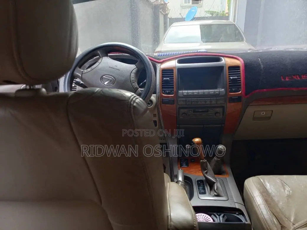 Lexus GX 470 Sport Utility 2006 White