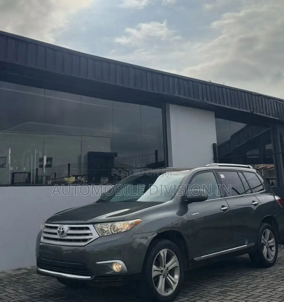 Toyota Highlander Limited 2012 Green