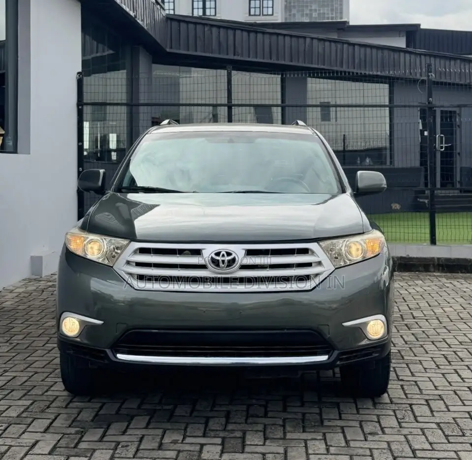 Toyota Highlander Limited 2012 Green
