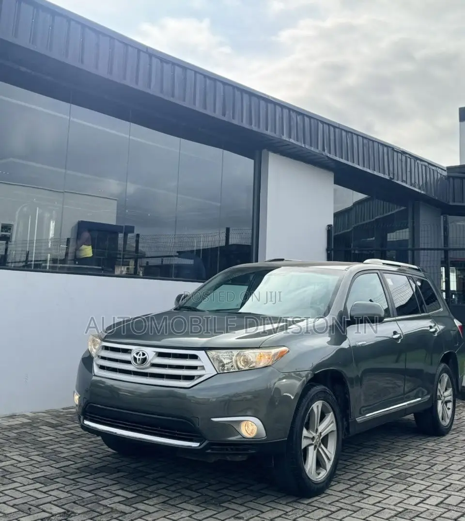 Toyota Highlander Limited 2012 Green