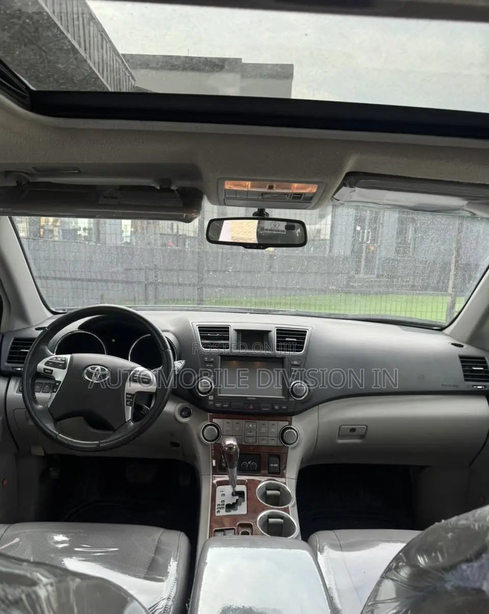 Toyota Highlander Limited 2012 Green