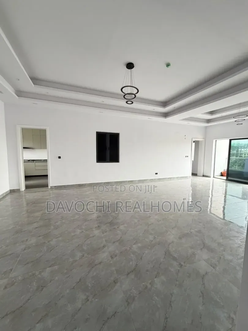 3bdrm Apartment in Adeola Odeku for rent
